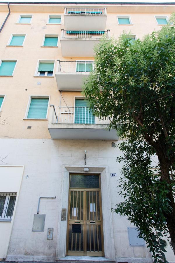 شقة 15 - Tourist House Bologna Primaticcio - Self Check-In المظهر الخارجي الصورة
